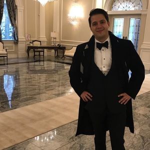 Meet your Posher, Chris